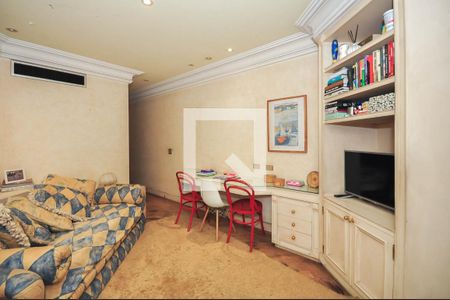 Casa de condomínio à venda com 1690m², 5 quartos e 7 vagas Casa de condomínio à venda com 1690m², 5 quartos e 7 vagasSuíte 4