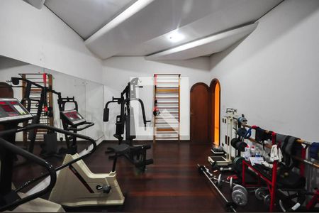 Casa de condomínio à venda com 1690m², 5 quartos e 7 vagas Casa de condomínio à venda com 1690m², 5 quartos e 7 vagasÁrea comum