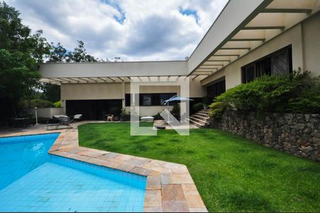Casa de condomínio à venda com 1690m², 5 quartos e 7 vagas Casa de condomínio à venda com 1690m², 5 quartos e 7 vagasPiscina