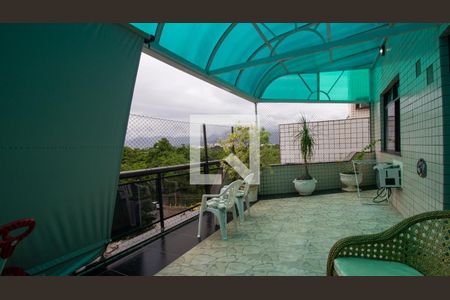 Apartamento à venda com 333m², 4 quartos e 3 vagas Apartamento à venda com 333m², 4 quartos e 3 vagasVaranda