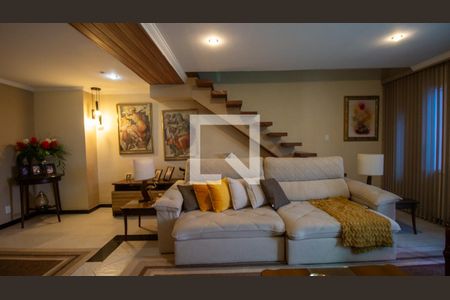 Apartamento à venda com 333m², 4 quartos e 3 vagas Apartamento à venda com 333m², 4 quartos e 3 vagasSala