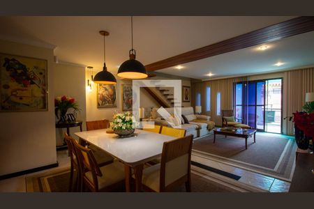 Apartamento à venda com 333m², 4 quartos e 3 vagas Apartamento à venda com 333m², 4 quartos e 3 vagasSala