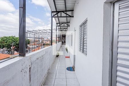 Corredor de kitnet/studio para alugar com 1 quarto, 16m² em Vila Diva, São Paulo