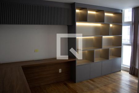 Apartamento para alugar com 260m², 3 quartos e 2 vagasEscritório