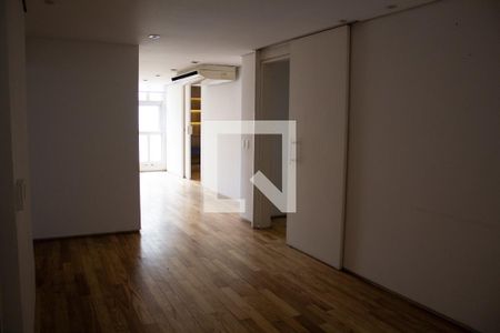Hall de entrada de apartamento para alugar com 3 quartos, 260m² em Consolação, São Paulo