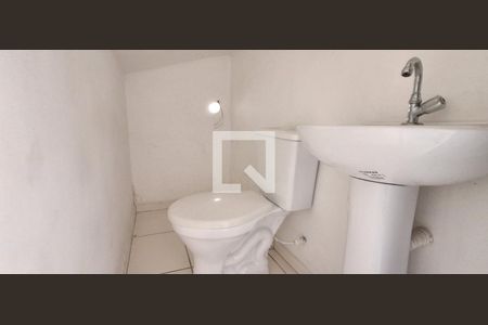 Casa à venda com 211m², 2 quartos e 2 vagasLavabo