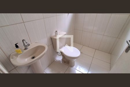 Casa à venda com 211m², 2 quartos e 2 vagasBanheiro Social