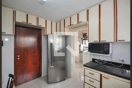 Apartamento para alugar com 138m², 3 quartos e 2 vagasCozinha