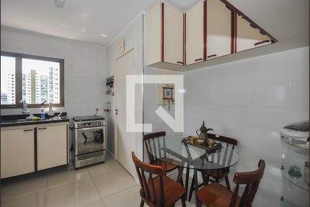 Apartamento para alugar com 138m², 3 quartos e 2 vagasCozinha