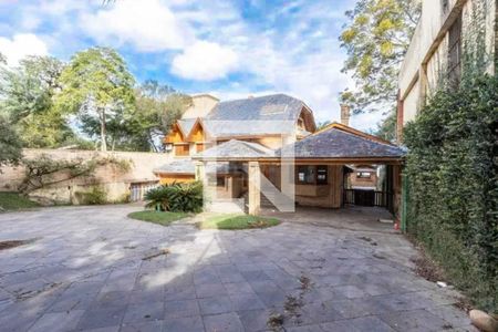 Casa para alugar com 394m², 4 quartos e 4 vagasQuintal