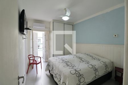 Suíte de apartamento para alugar com 2 quartos, 92m² em Jardim Tres Marias, Guarujá