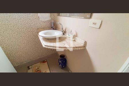 Casa à venda com 250m², 3 quartos e 3 vagasLavabo