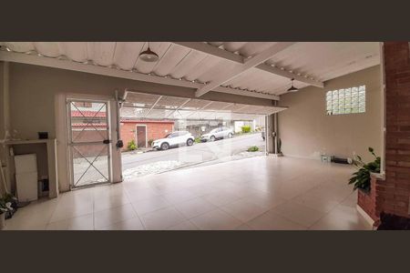 Casa à venda com 250m², 3 quartos e 3 vagasGaragem