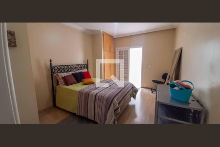 Casa à venda com 250m², 3 quartos e 3 vagasSuíte 3