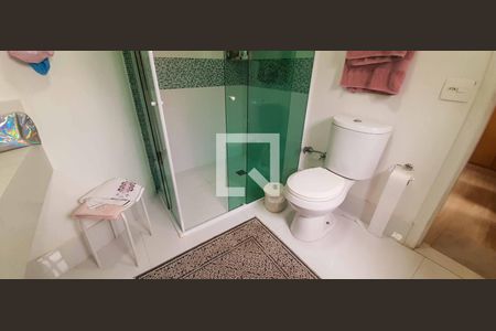 Casa à venda com 250m², 3 quartos e 3 vagasBanheiro da Suíte 1