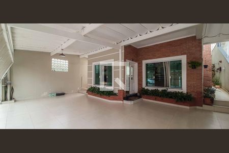 Casa à venda com 250m², 3 quartos e 3 vagasGaragem