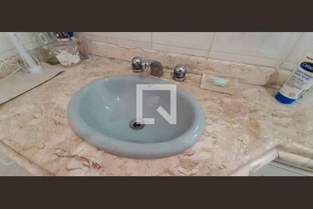 Casa à venda com 250m², 3 quartos e 3 vagasBanheiro da Suíte 2