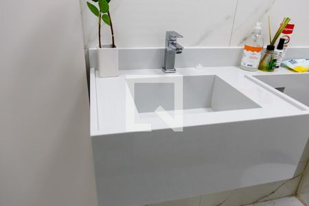 Apartamento à venda com 74m², 2 quartos e 1 vagaBanheiro do Quarto 2 - Suíte