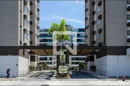 Apartamento para alugar com 65m², 2 quartos e 1 vaga Apartamento para alugar com 65m², 2 quartos e 1 vagaFachada