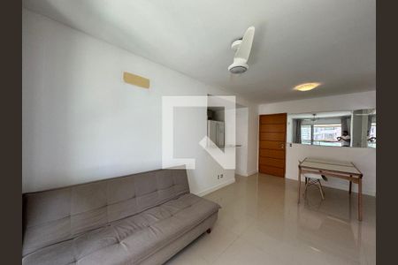 Apartamento para alugar com 65m², 2 quartos e 1 vaga Apartamento para alugar com 65m², 2 quartos e 1 vagaSala