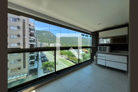 Apartamento para alugar com 65m², 2 quartos e 1 vaga Apartamento para alugar com 65m², 2 quartos e 1 vagaVaranda
