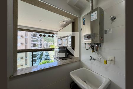 Apartamento para alugar com 65m², 2 quartos e 1 vaga Apartamento para alugar com 65m², 2 quartos e 1 vagaCozinha e Área de Serviço