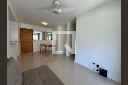 Apartamento para alugar com 65m², 2 quartos e 1 vaga Apartamento para alugar com 65m², 2 quartos e 1 vagaSala