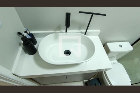 Casa de condomínio à venda com 110m², 2 quartos e 3 vagasBanheiro 2