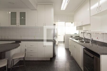 Apartamento à venda com 180m², 4 quartos e 2 vagasCozinha