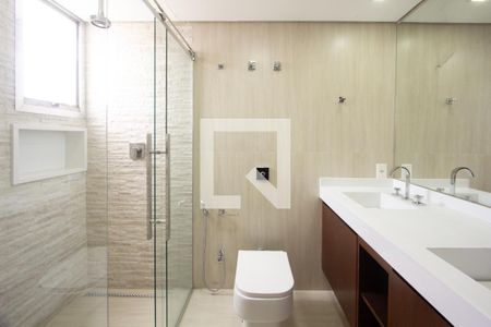 Apartamento à venda com 180m², 4 quartos e 2 vagasBanheiro da Suíte