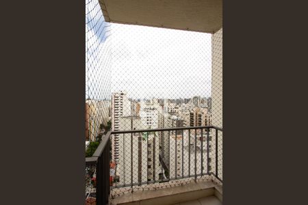 Apartamento à venda com 180m², 4 quartos e 2 vagasQuarto 3 varanda