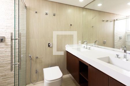 Apartamento à venda com 180m², 4 quartos e 2 vagasBanheiro da Suíte