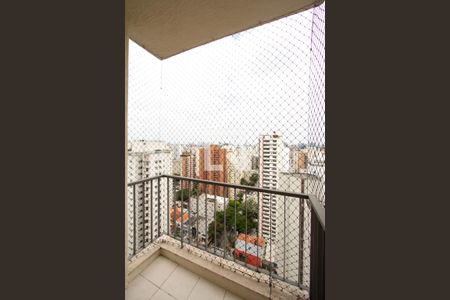 Apartamento à venda com 180m², 4 quartos e 2 vagasQuarto 2 varanda