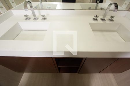 Apartamento à venda com 180m², 4 quartos e 2 vagasBanheiro da Suíte