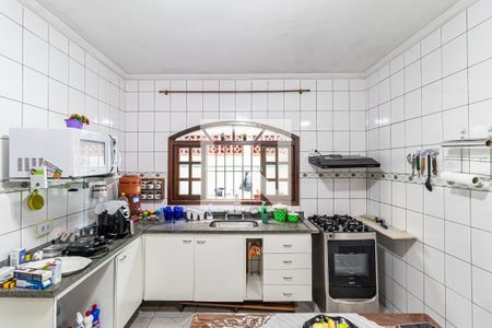 Casa à venda com 221m², 3 quartos e 4 vagas Casa à venda com 221m², 3 quartos e 4 vagasCozinha