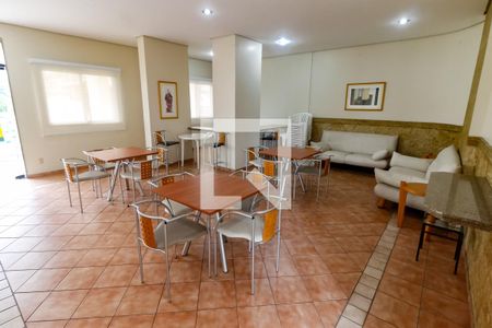 Apartamento para alugar com 61m², 2 quartos e 1 vaga Apartamento para alugar com 61m², 2 quartos e 1 vagaÁrea comum - Salão de festas