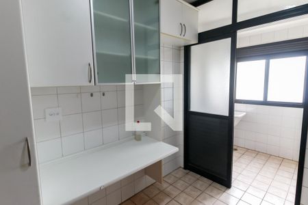 Apartamento para alugar com 61m², 2 quartos e 1 vaga Apartamento para alugar com 61m², 2 quartos e 1 vagaCozinha - Armários