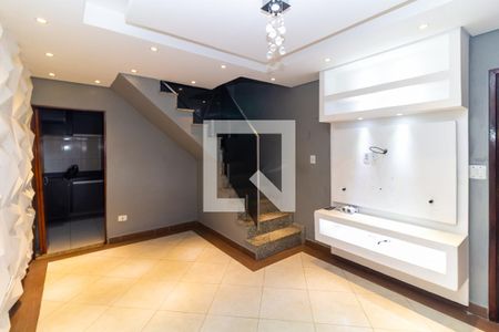 Sala de casa para alugar com 2 quartos, 65m² em Jardim Tango, São Paulo