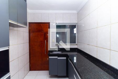 Casa para alugar com 65m², 2 quartos e 2 vagasCozinha