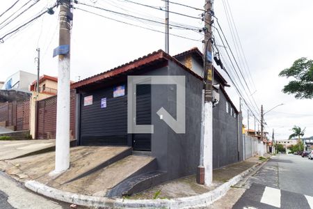 Casa para alugar com 65m², 2 quartos e 2 vagasFachada
