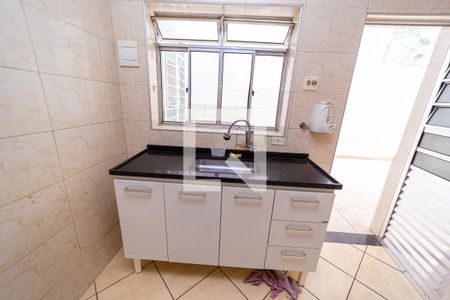 Casa para alugar com 210m², 3 quartos e 3 vagas Casa para alugar com 210m², 3 quartos e 3 vagasBanheiroCozinha