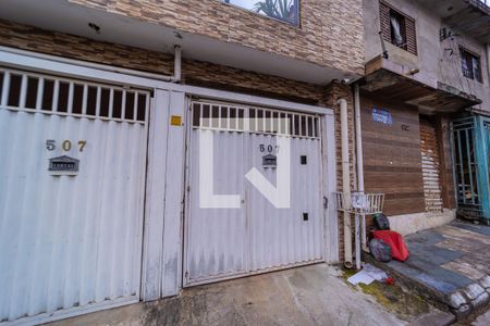 Casa para alugar com 210m², 3 quartos e 3 vagas Casa para alugar com 210m², 3 quartos e 3 vagasFachada