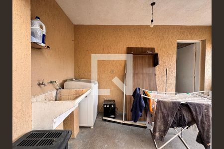 Casa à venda com 265m², 3 quartos e 3 vagasLavanderia