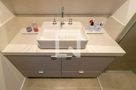 Apartamento à venda com 220m², 3 quartos e 2 vagasBanheiro da suíte 1