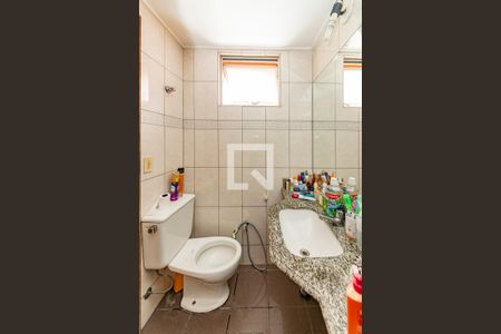 Apartamento à venda com 200m², 3 quartos e 2 vagas Apartamento à venda com 200m², 3 quartos e 2 vagasBanheiro da Suíte