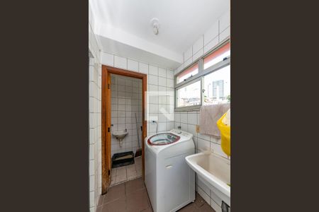 Apartamento à venda com 200m², 3 quartos e 2 vagas Apartamento à venda com 200m², 3 quartos e 2 vagasÁrea de Serviço