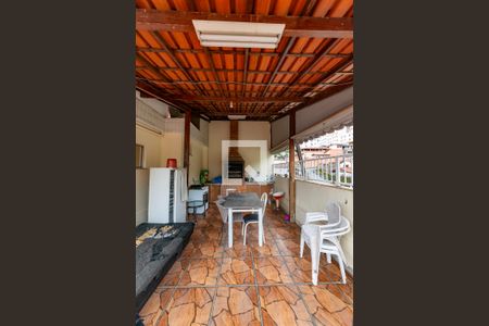 Apartamento à venda com 200m², 3 quartos e 2 vagas Apartamento à venda com 200m², 3 quartos e 2 vagasVaranda