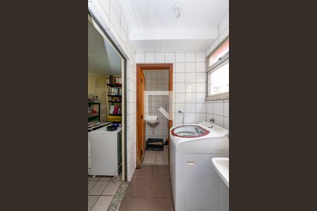 Apartamento à venda com 200m², 3 quartos e 2 vagas Apartamento à venda com 200m², 3 quartos e 2 vagasÁrea de Serviço