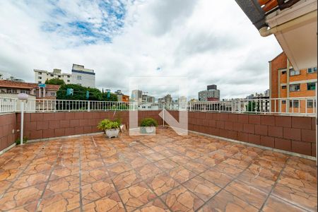 Apartamento à venda com 200m², 3 quartos e 2 vagas Apartamento à venda com 200m², 3 quartos e 2 vagasVaranda