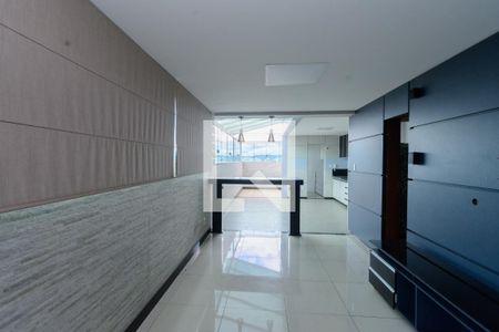 Apartamento para alugar com 200m², 3 quartos e 4 vagas Apartamento para alugar com 200m², 3 quartos e 4 vagasCobertura